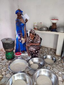 Cuisinière case des tout-petits Ndem
